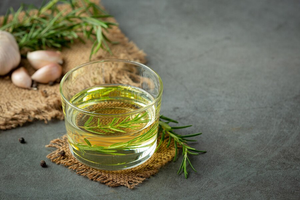 Castor Oil and Rosemary for Hair Growth: Myth or Reality?